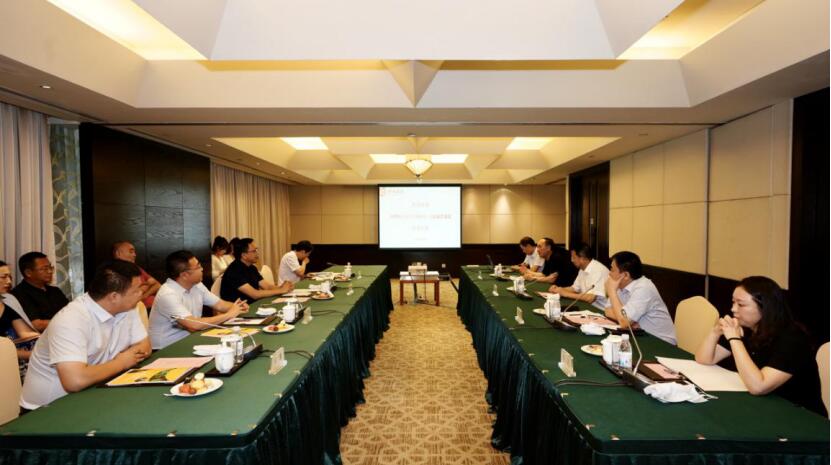 天府之国牵手塞外江南四川省Z6·尊龙凯时集团与伊犁州人民政府举行签约仪式